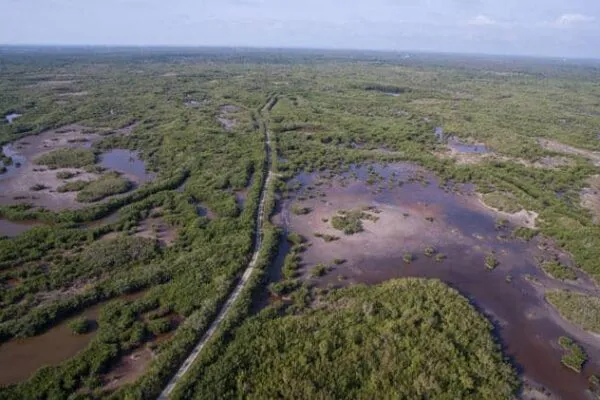 Florida Governor discusses water policy reforms