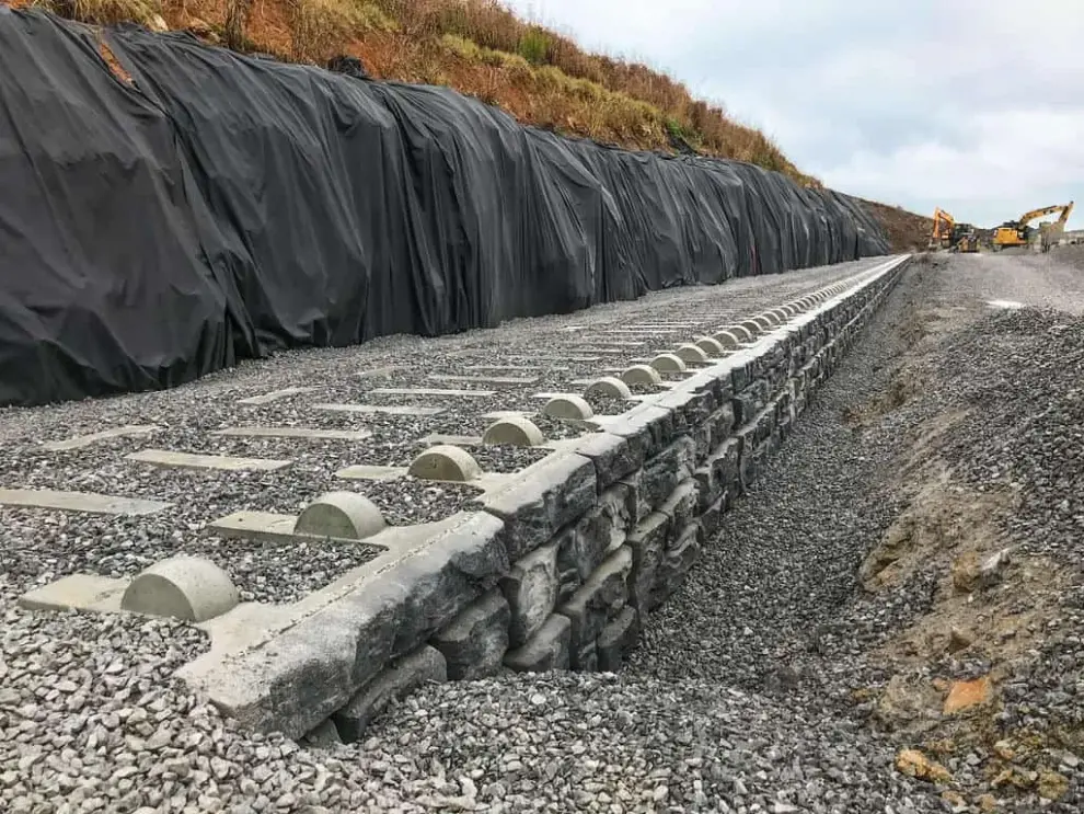 Engineer Optimizes 25.5-Foot-Tall Gravity Retaining Wall